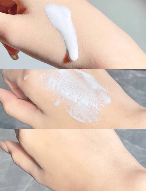 轻薄乳液质地，水优季防晒乳小黄帽户外军训耐晒耐汗