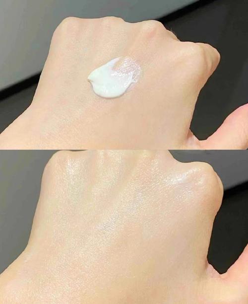 水润控油双兼顾，水优季小黄帽清爽防晒全身涂抹无负担